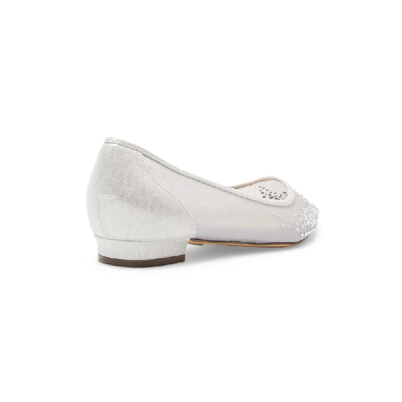 Wendi Flat in True Silver Mesh