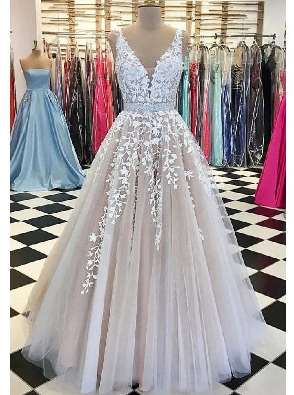 V Neck Lace Appliques Ball Gown Tulle Backless Wedding Dress OW323 Wedding Gown Set