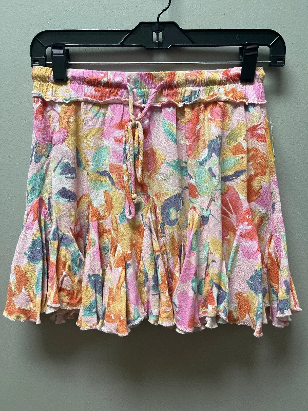 Skirt Mini & Short By Vici In Floral Print, Size: 4 Trendy Mini Skirt