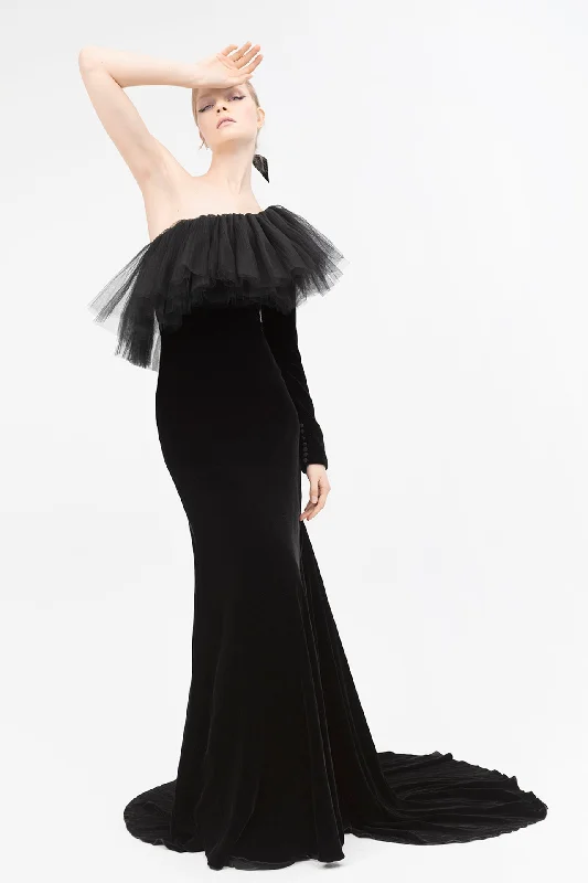 Pleated tulle neckline velvet dress